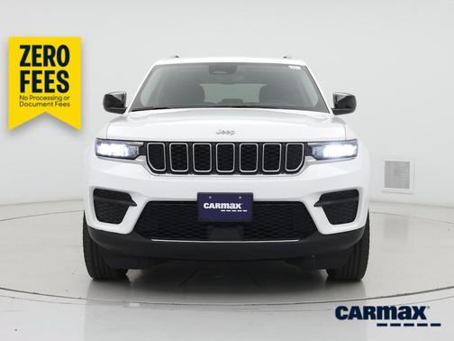 White 2023 Jeep Grand Cherokee Laredo