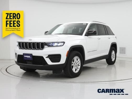 White 2023 Jeep Grand Cherokee Laredo