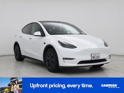 White 2024 Tesla Model Y Long Range