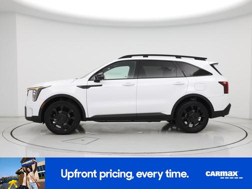 White 2025 Kia Sorento X-Line SX