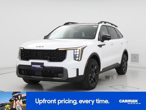 White 2025 Kia Sorento X-Line SX