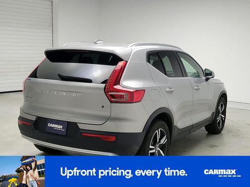 2024 Volvo XC40 B5 Core Bright Theme