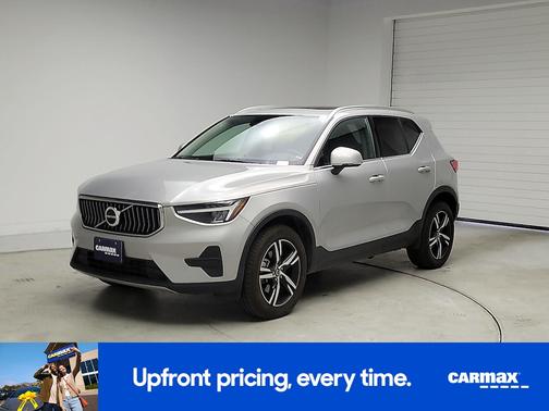 2024 Volvo XC40 B5 Core Bright Theme