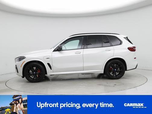 White 2023 BMW X5 PHEV XDrive45e