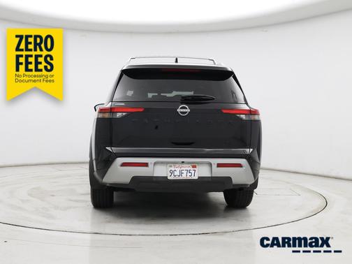 Black 2022 Nissan Pathfinder SL
