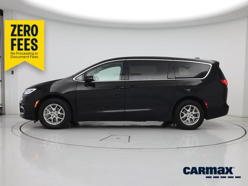Black 2024 Chrysler Pacifica Limited