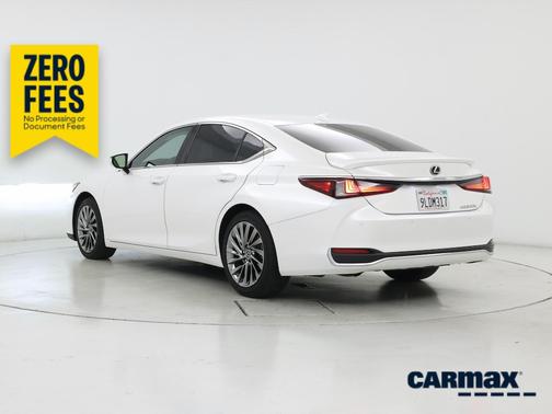 White 2024 Lexus ES 300h Luxury