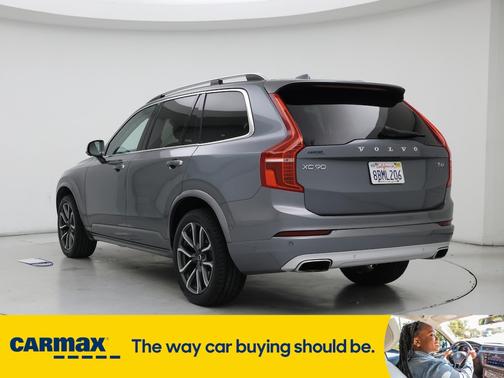 2018 Volvo XC90 T6 Momentum