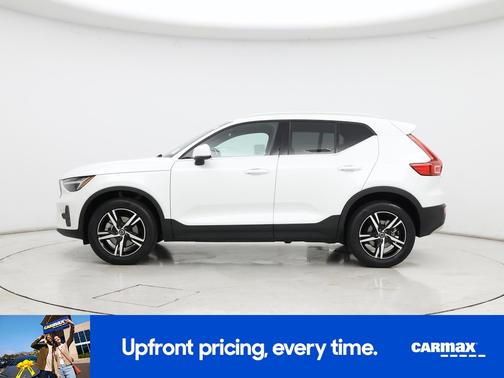 2024 Volvo XC40 B5 Core Bright Theme