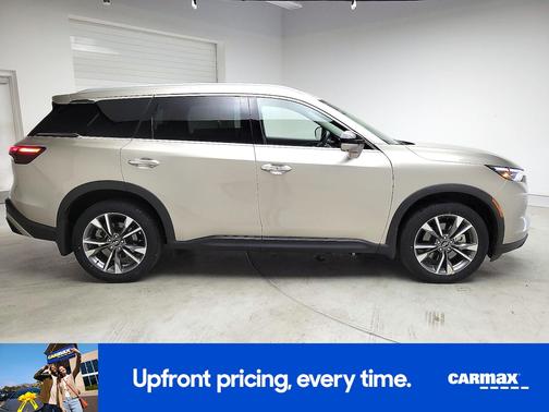 Champagne 2023 INFINITI QX60 Luxe