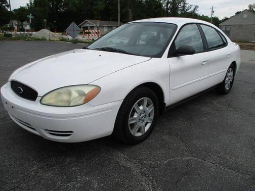 2004 Ford Taurus LX