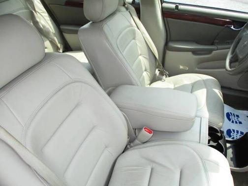 2001 Cadillac DeVille Base
