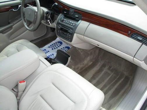 2001 Cadillac DeVille Base