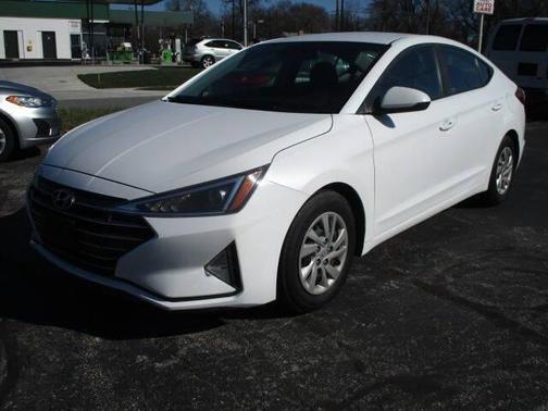 2020 Hyundai ELANTRA SE