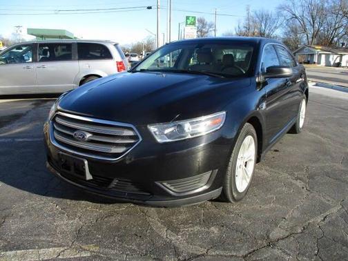 2017 Ford Taurus SE