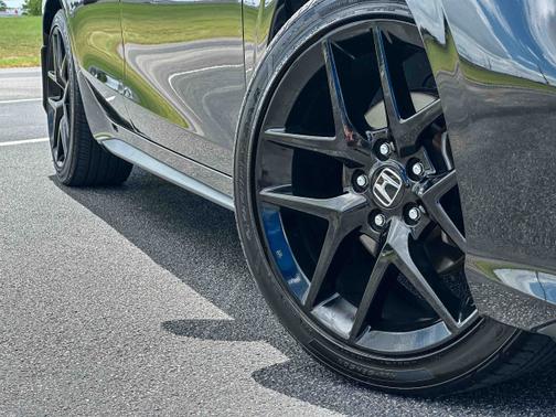Crystal Black Pearl 2025 Honda Civic