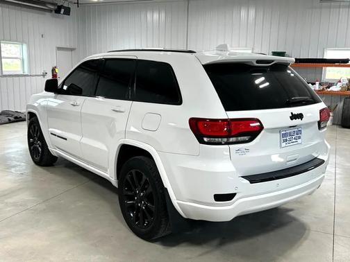 2017 Jeep Grand Cherokee Altitude
