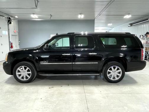 2010 GMC Yukon XL Denali