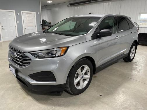2020 Ford Edge SE