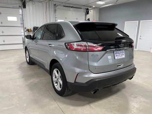 2020 Ford Edge SE