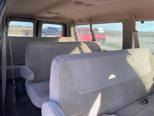 1998 Ford Club Wagon XL