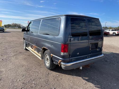 1998 Ford Club Wagon XL