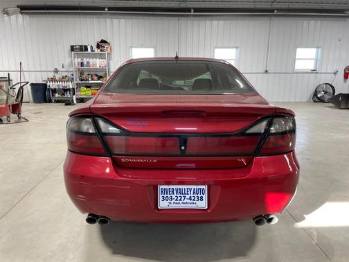 2005 Pontiac Bonneville GXP