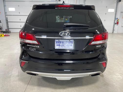 2017 Hyundai SANTA FE SE