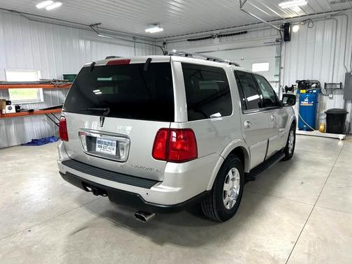2005 Lincoln Navigator Luxury
