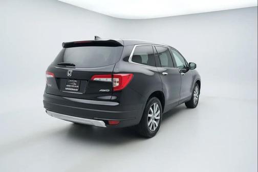 Crystal Black Pearl 2019 Honda Pilot EX