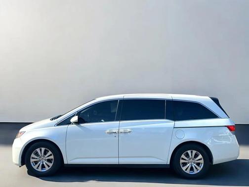 Pearl White 2016 Honda Odyssey EX-L