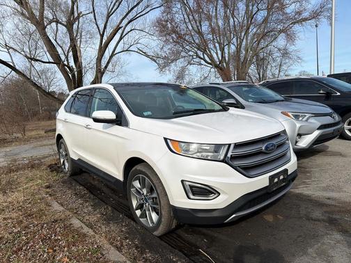 White Platinum Tri-Coat 2017 Ford Edge Titanium