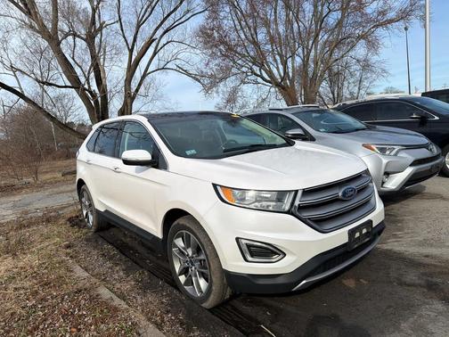 White Platinum Tri-Coat 2017 Ford Edge Titanium