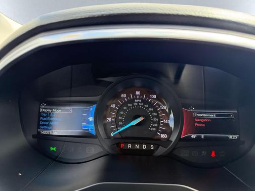 White Platinum Tri-Coat 2017 Ford Edge Titanium