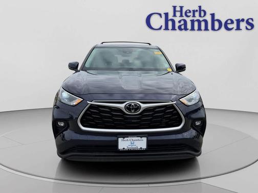 2022 Toyota Highlander LE
