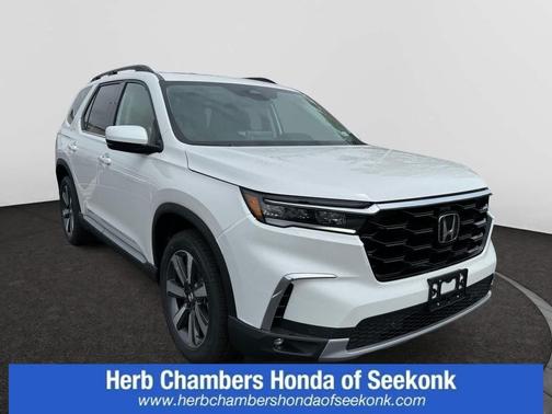2025 Honda Pilot Touring 8-Passenger