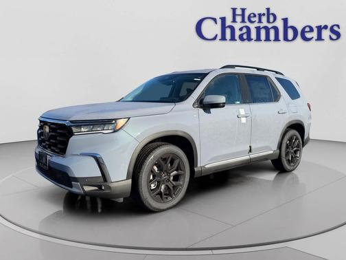 2025 Honda Pilot Touring 8-Passenger
