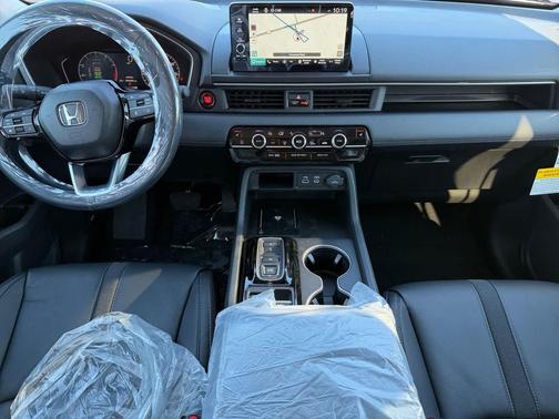 2025 Honda Pilot Touring 8-Passenger