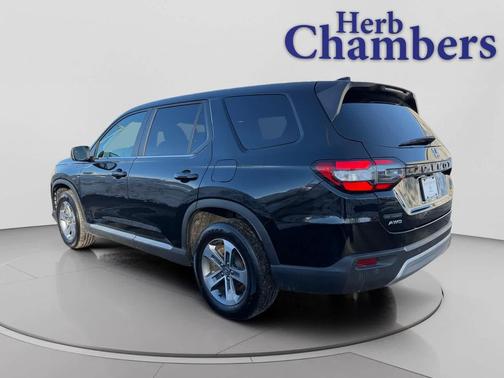 2024 Honda Pilot EX-L 7 Passenger