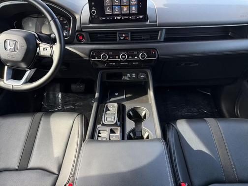 2023 Honda Pilot AWD EX-L 7 Passenger