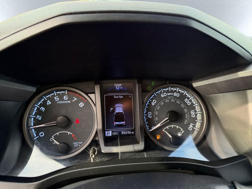 2016 Toyota Tacoma TRD Sport