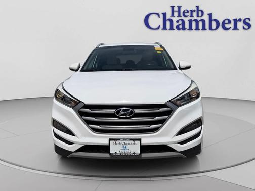 Dazzling White 2018 Hyundai TUCSON Sport