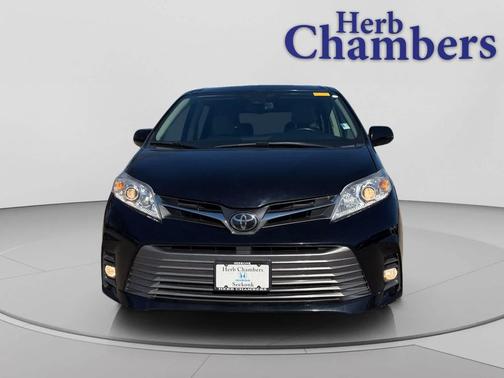 2020 Toyota Sienna XLE Premium