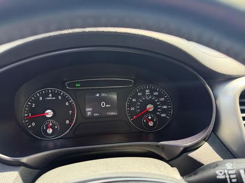 Titanium Silver 2019 Kia Sorento LX