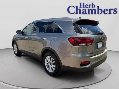 Titanium Silver 2019 Kia Sorento LX