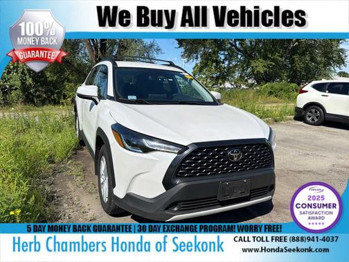 Wind Chill Pearl 2024 Toyota Corolla Cross LE