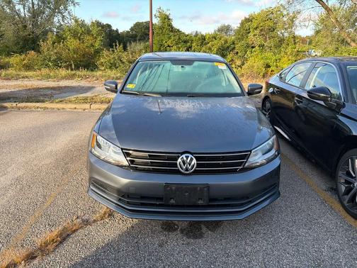 Platinum Gray Metallic 2016 Volkswagen Jetta 1.4T SE