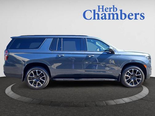 2021 Chevrolet Suburban RST