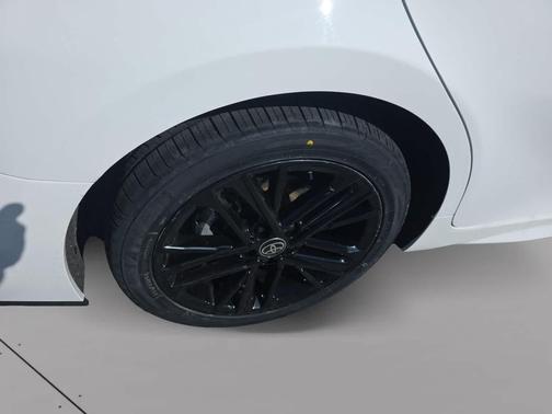 Ice Cap 2025 Toyota Camry SE