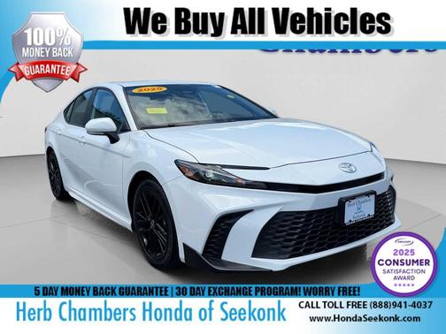Ice Cap 2025 Toyota Camry SE